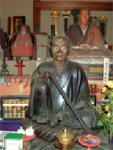 The statue of Ryoi Suminokura