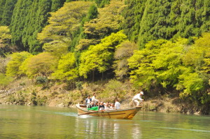 新緑の船風景